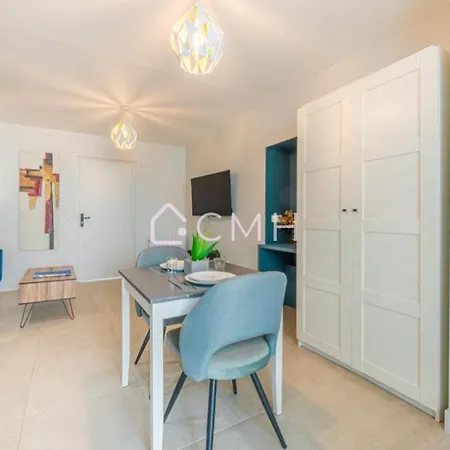 Cosy Lounge A 10 Min De L'aeroport Cdg En France Tremblay-en-France